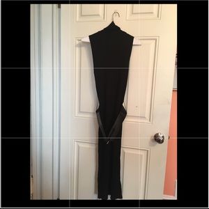 New York & Company long sleeveless dress with belt